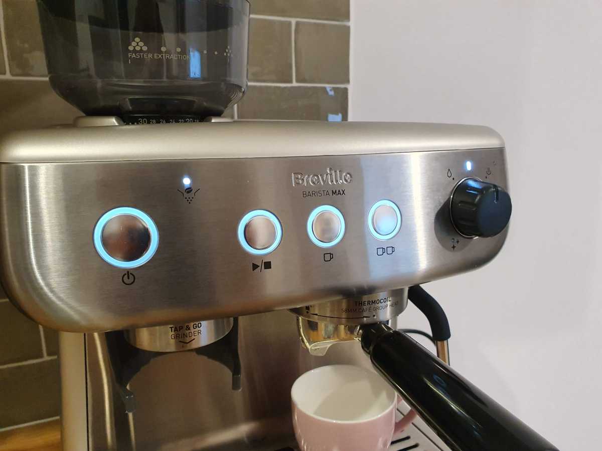 EKSPRES KOLBOWY Z MŁYNKIEM BARISTA MAX